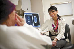 Chang_Linyee_Dr_with_Patient
